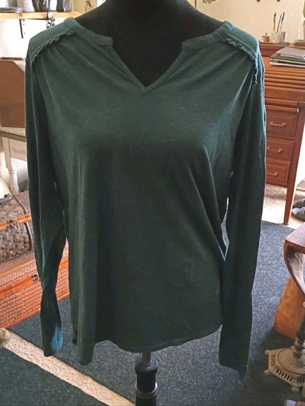 Prana Tshirt Vneck in Blue Green Peacock Teal XL